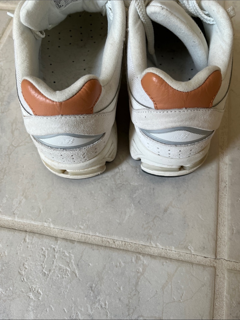 New Balance 2002R 'Reflection Sepia' White Running Athletic Sneakers Size 8.5 - Picture 8 of 8